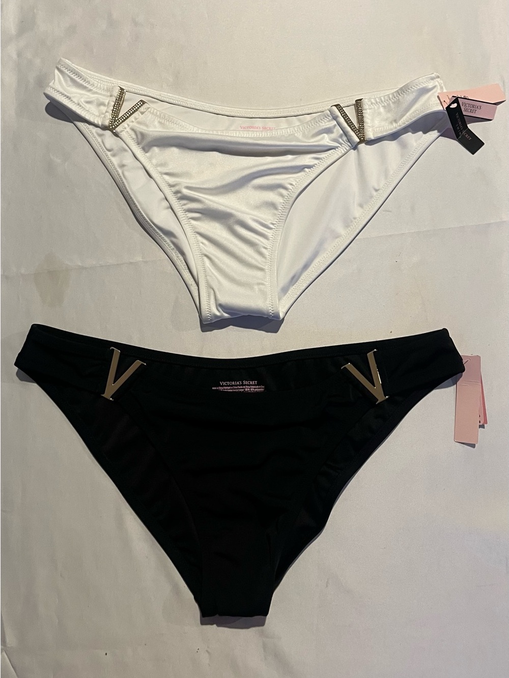 Victoria's Secret Swim Bikini Bottom set  White w/ Bling Gold V Hardware Size XL